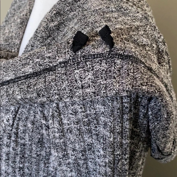 {evy’s tree} The Emily Cowl Neck, size Medium EEUC - Picture 6 of 8